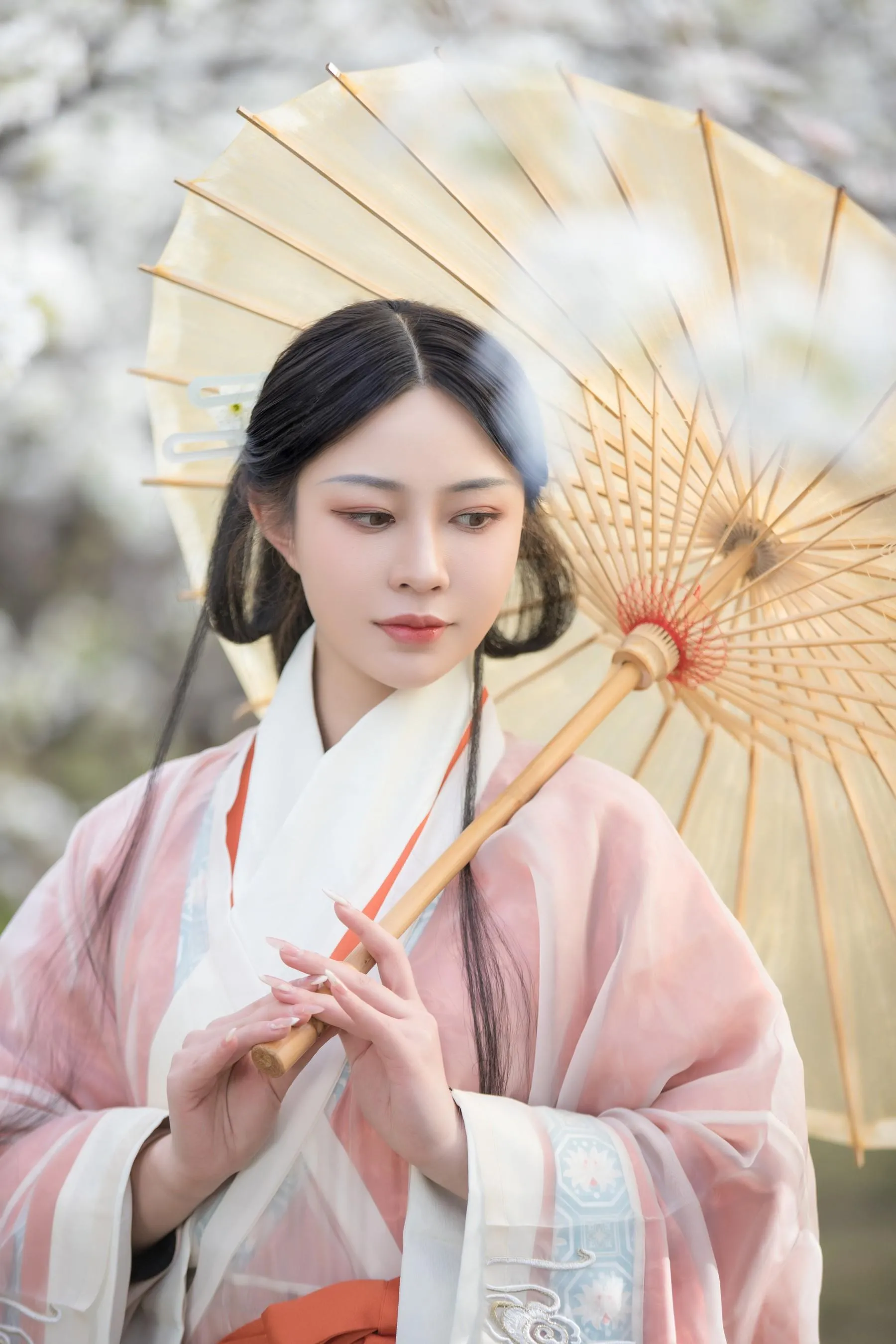 [艺图语] 2022.06.01 香寒未逐风 鹿哥 [24P]插图